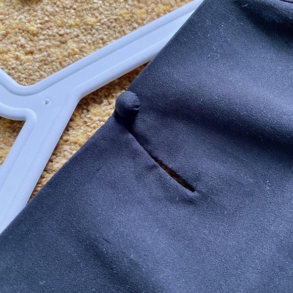 Banana Republic shirt silk. - Picture 5 of 5